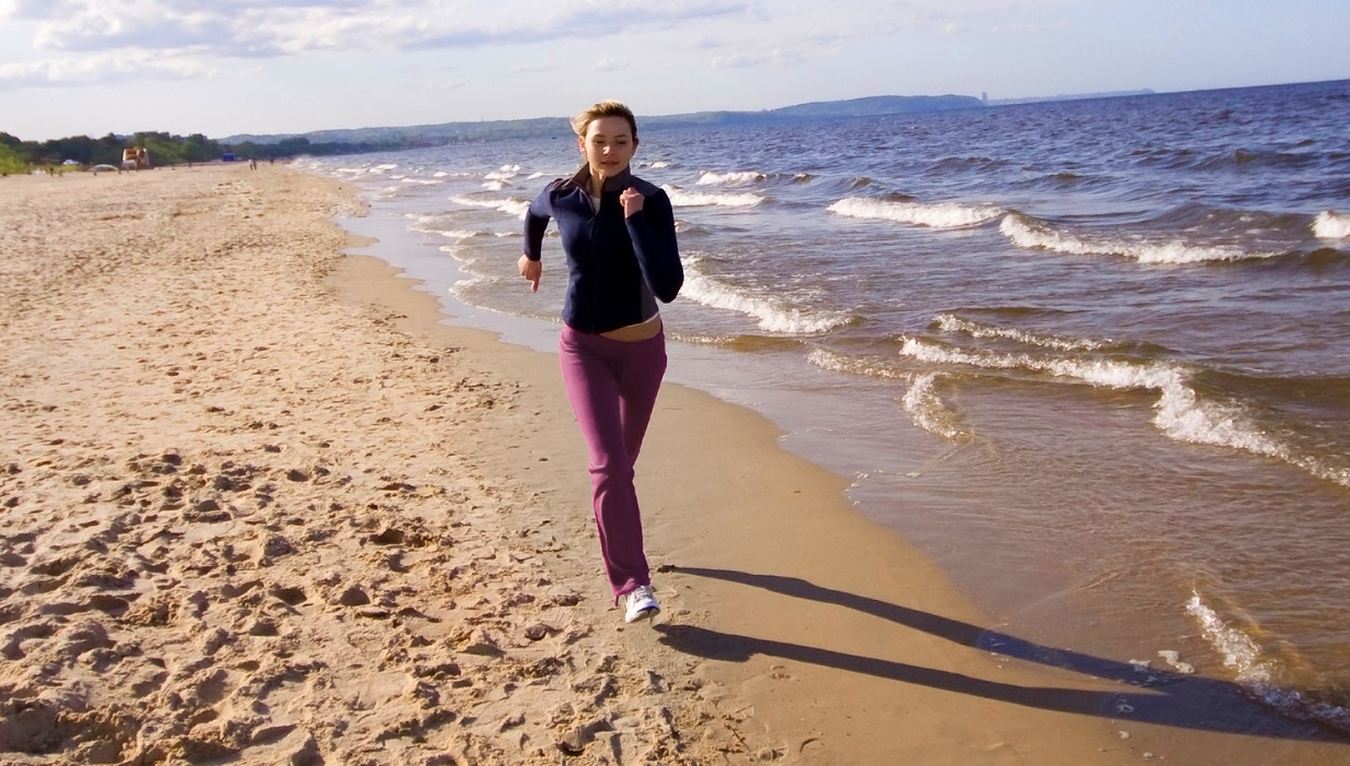 Beach Run Crop